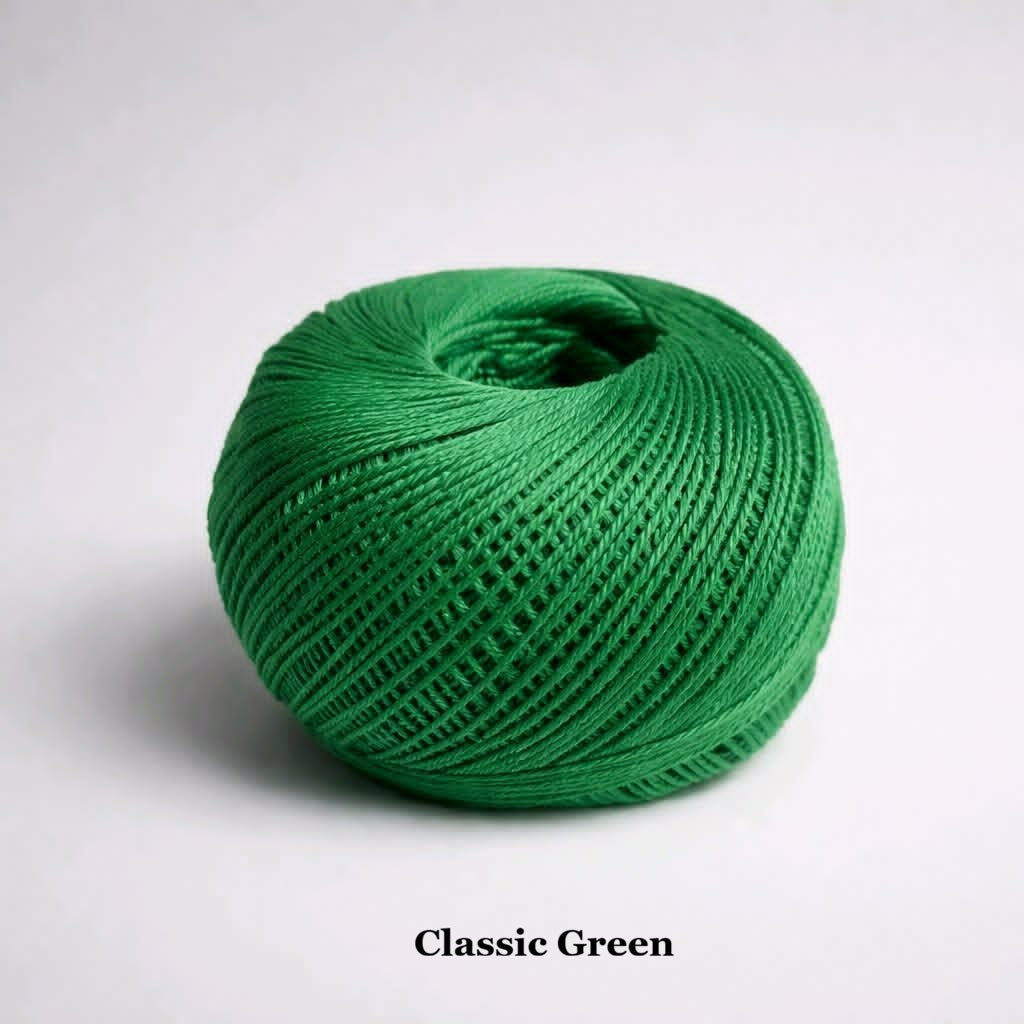 Classic green size 10 mercerized cotton crochet thread ball for vibrant lacework and micro-amigurumi and plushie